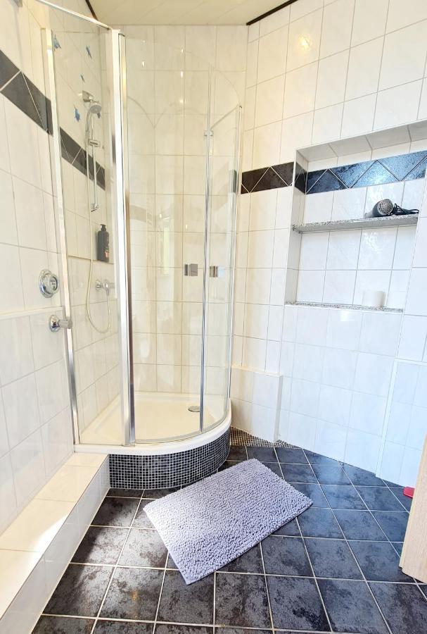 Elena Flat Lavendel Duisburg Zentrum Dış mekan fotoğraf